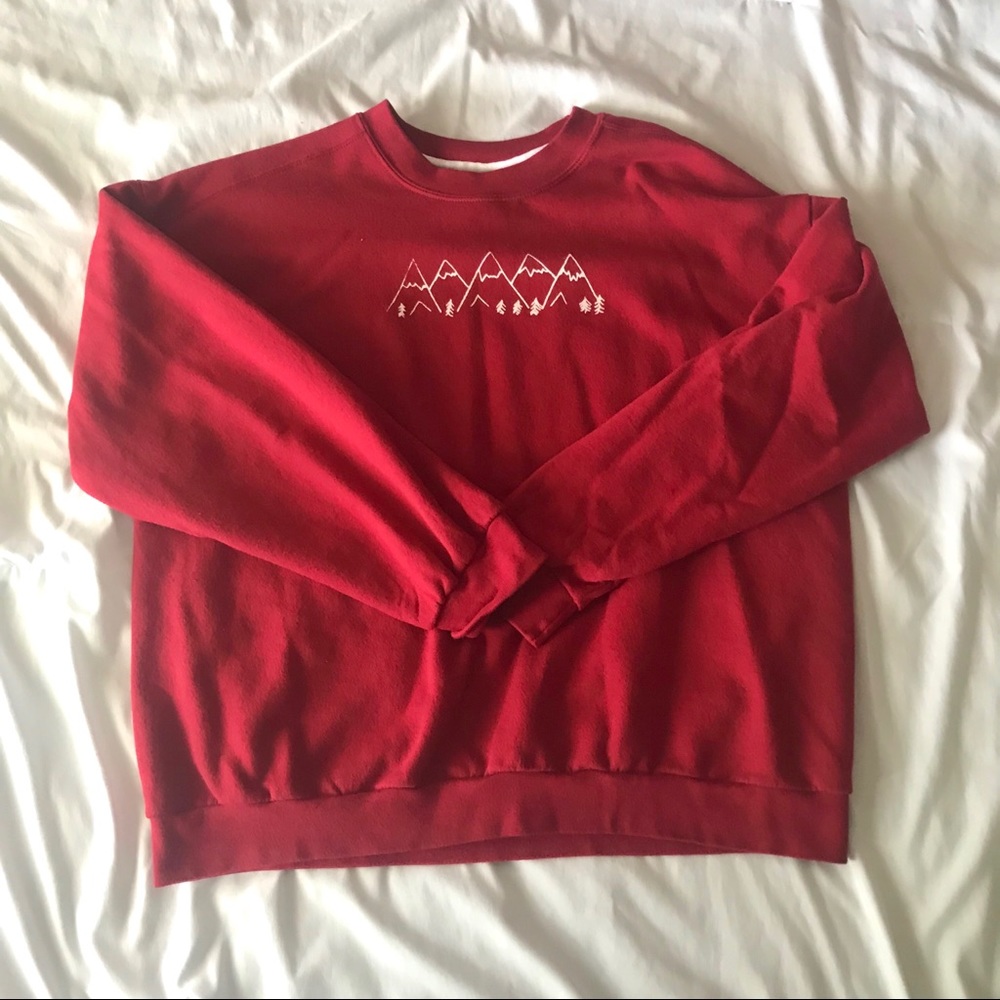 SALE!! Mountain Red Graphic Sweatshirt Wilderness